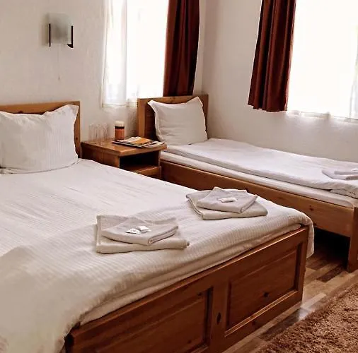 Πανσιόν White Margarit