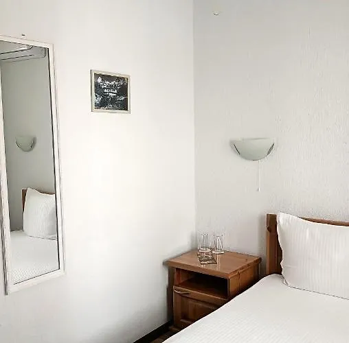 Πανσιόν White Margarit