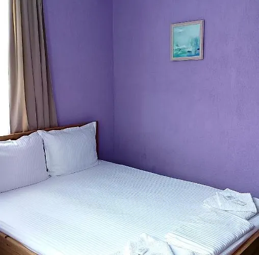 Πανσιόν White Margarit