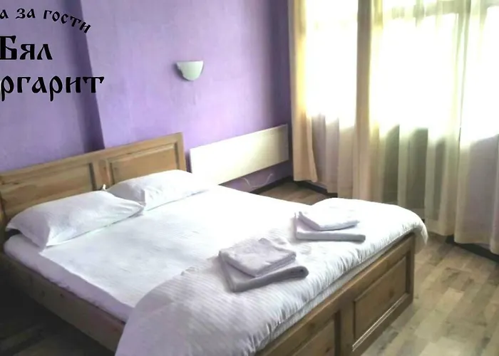 Πανσιόν White Margarit *