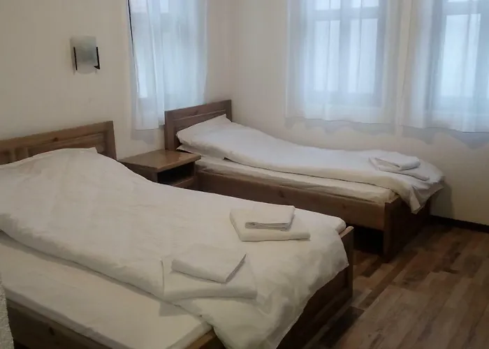 Πανσιόν White Margarit