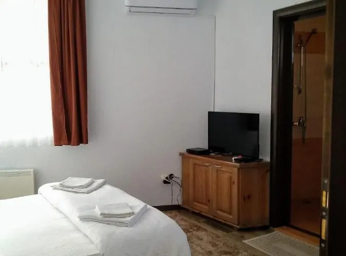 White Margarit Μελένικο